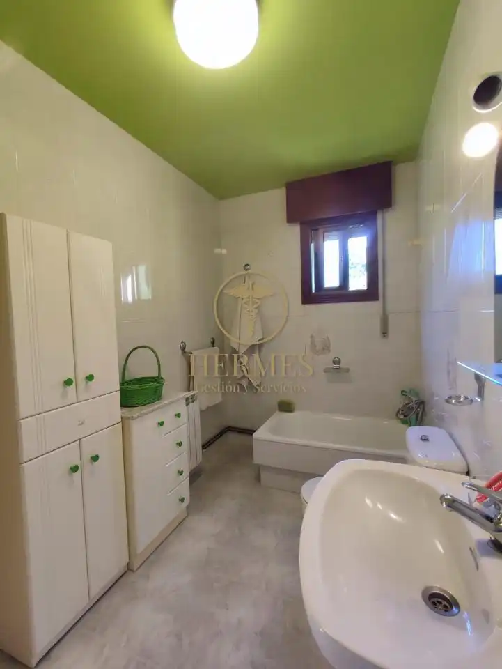 Baño de Casa o chalet en venta en Tomiño con Calefacción, Jardín privado y Parquet