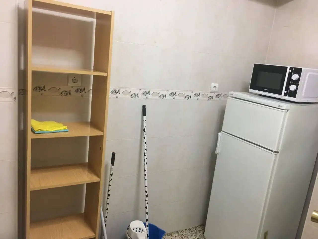 Cocina de Piso de alquiler en Ourense Capital  con Calefacción, Parquet y Trastero
