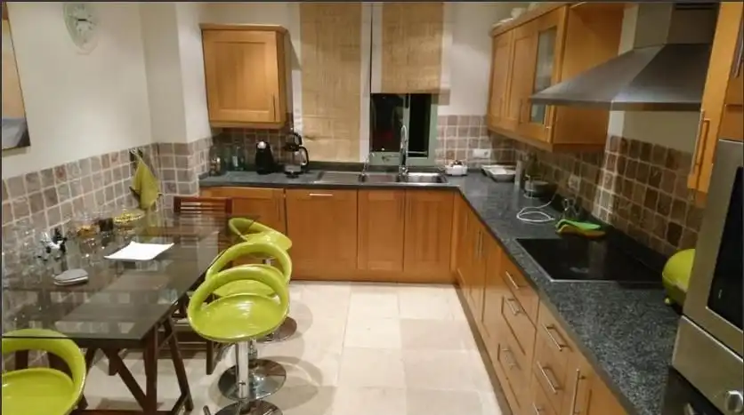 Cocina de Dúplex en venta en Benahavís con Aire acondicionado, Parquet y Terraza