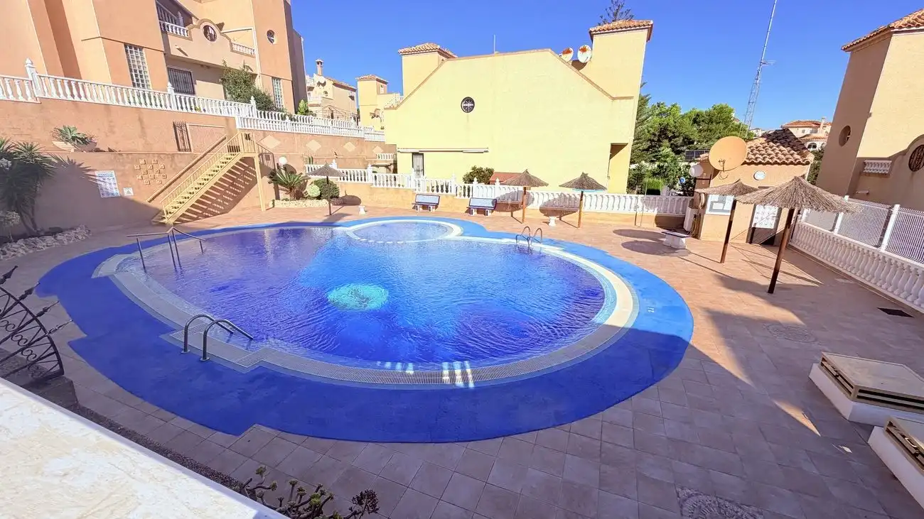 Casa a schiera con piscina in vendita a Calle  Peña Vieja, imagen 9