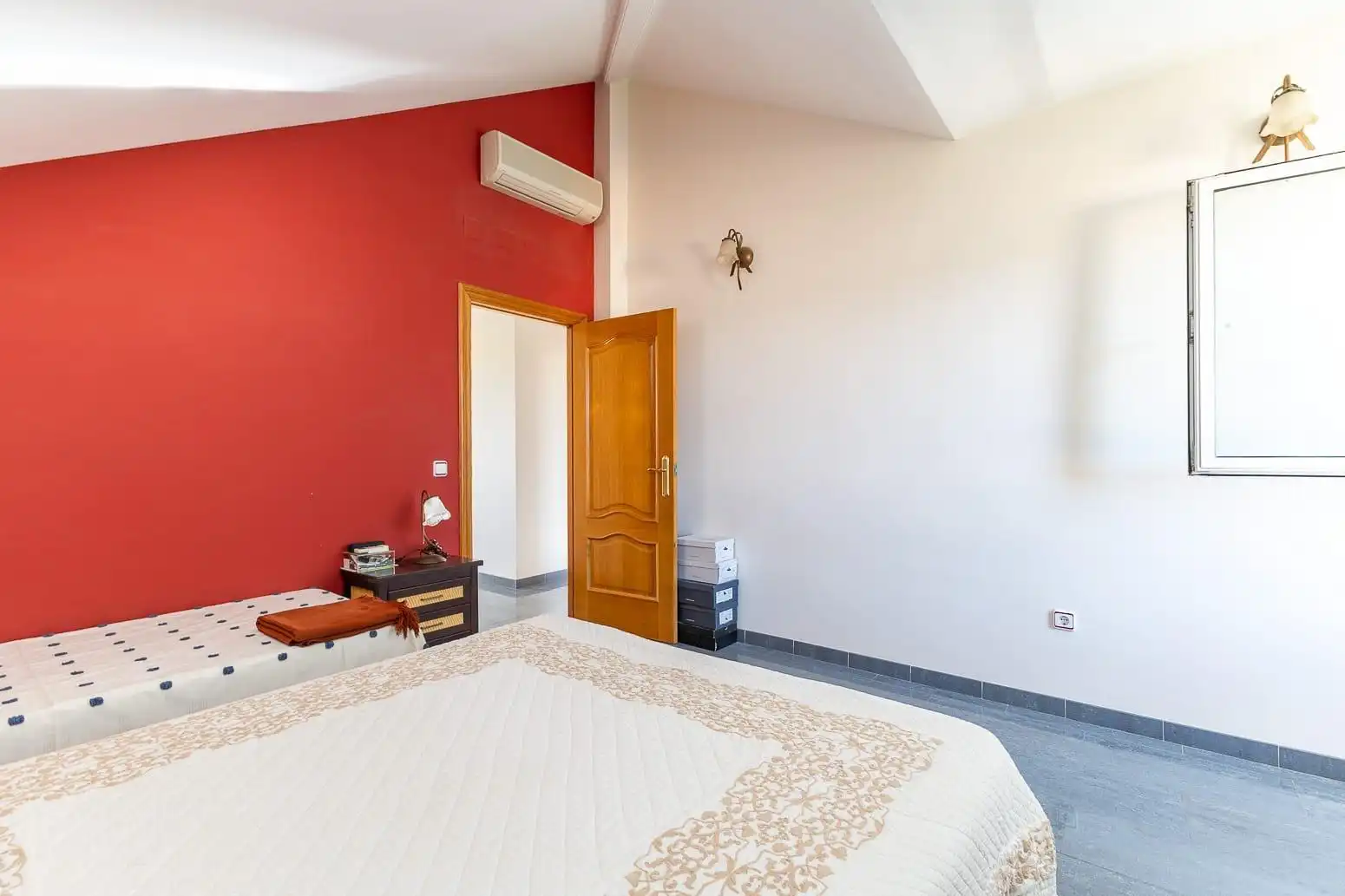 Habitación de Casa o chalet en venta en Chiva con Aire acondicionado, Terraza y Piscina
