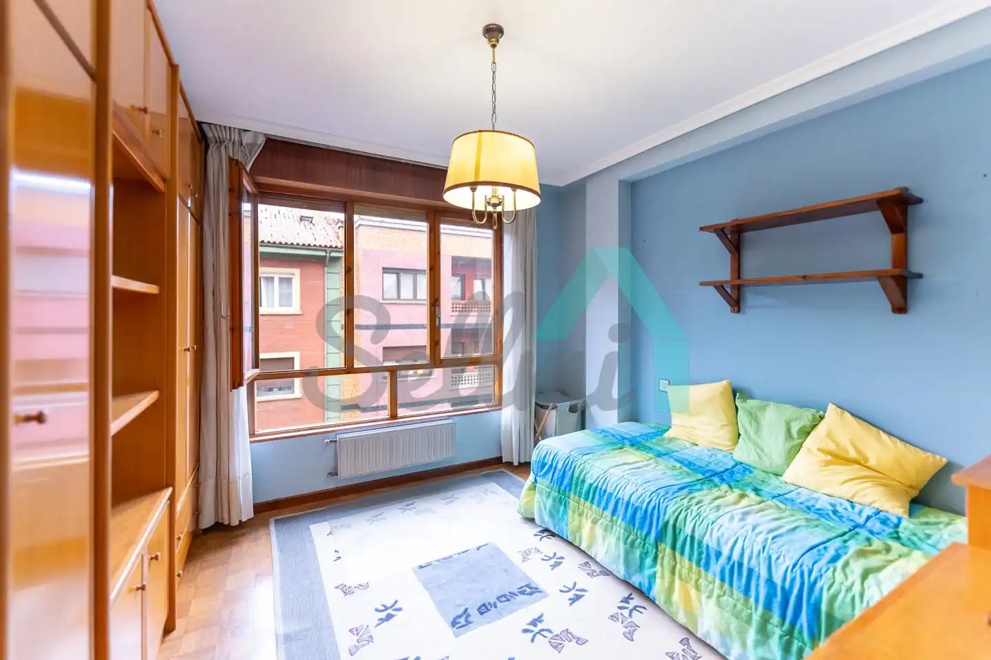 Habitación de Piso de alquiler en Oviedo  con Calefacción, Parquet y Terraza