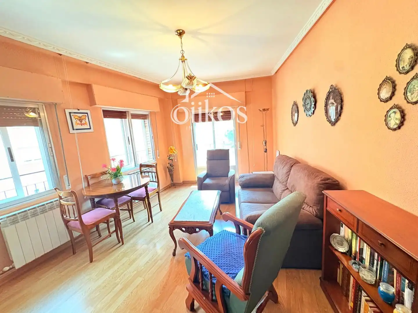 Sala de estar de Piso en venta en Salamanca con Calefacción, Parquet y Balcón