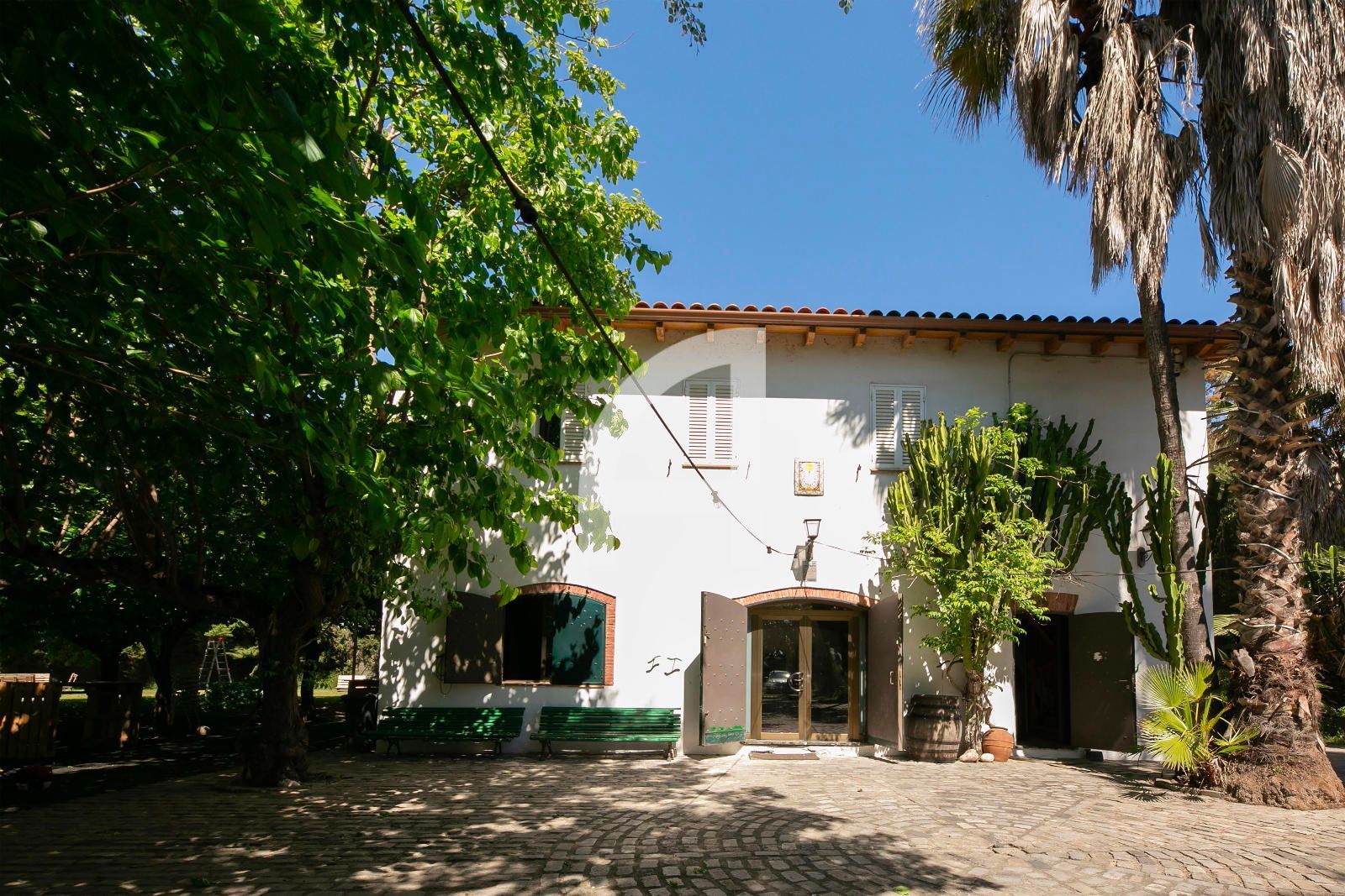 Exterior view of Country house for sale in Sant Boi de Llobregat  with Terrace and Storage room