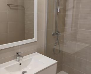 Bathroom of Apartment to rent in  Madrid Capital  with Heating