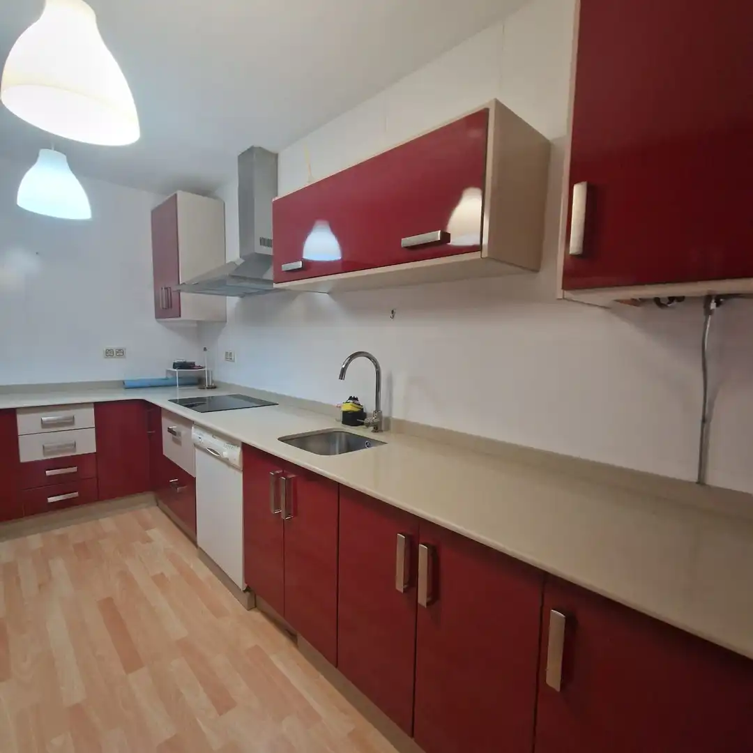 Flat with lift to rent in Poeta agustin Ruano, imagen 2