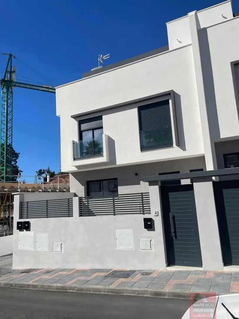 Adosado en venta en Las Lagunas