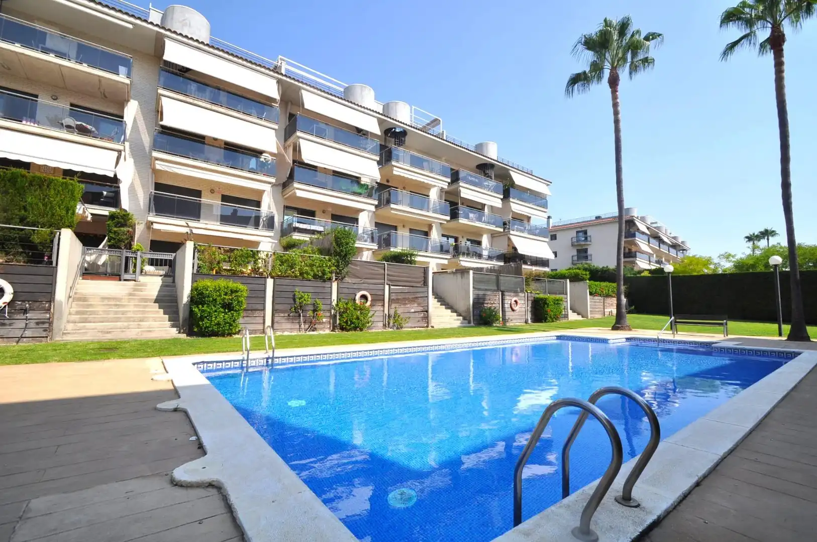 Piscina de Apartamento en venta en La Ràpita con Amueblado y Piscina comunitaria