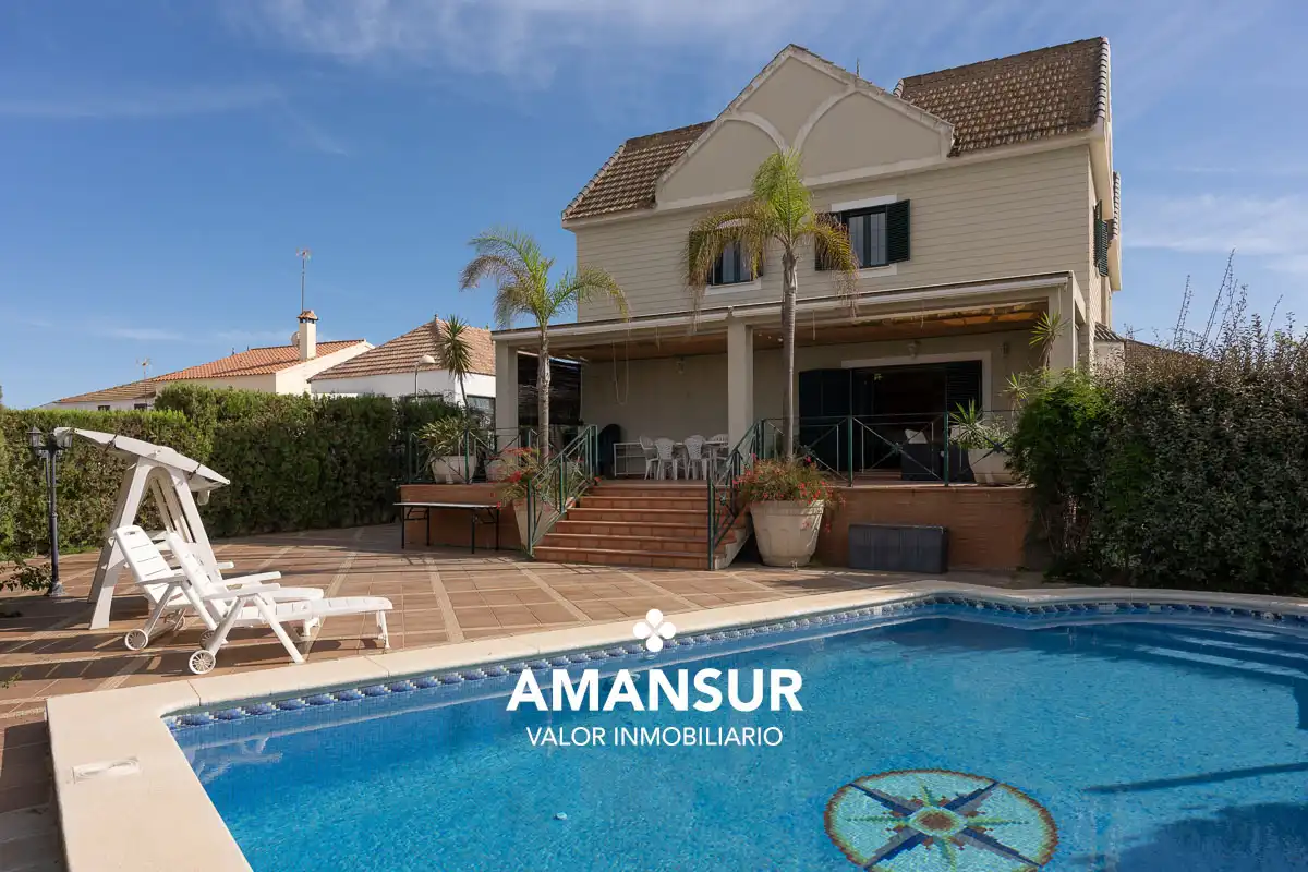 Exterior view of Houses for sale in Punta Umbría  with Heating, Terrace and Swimming Pool