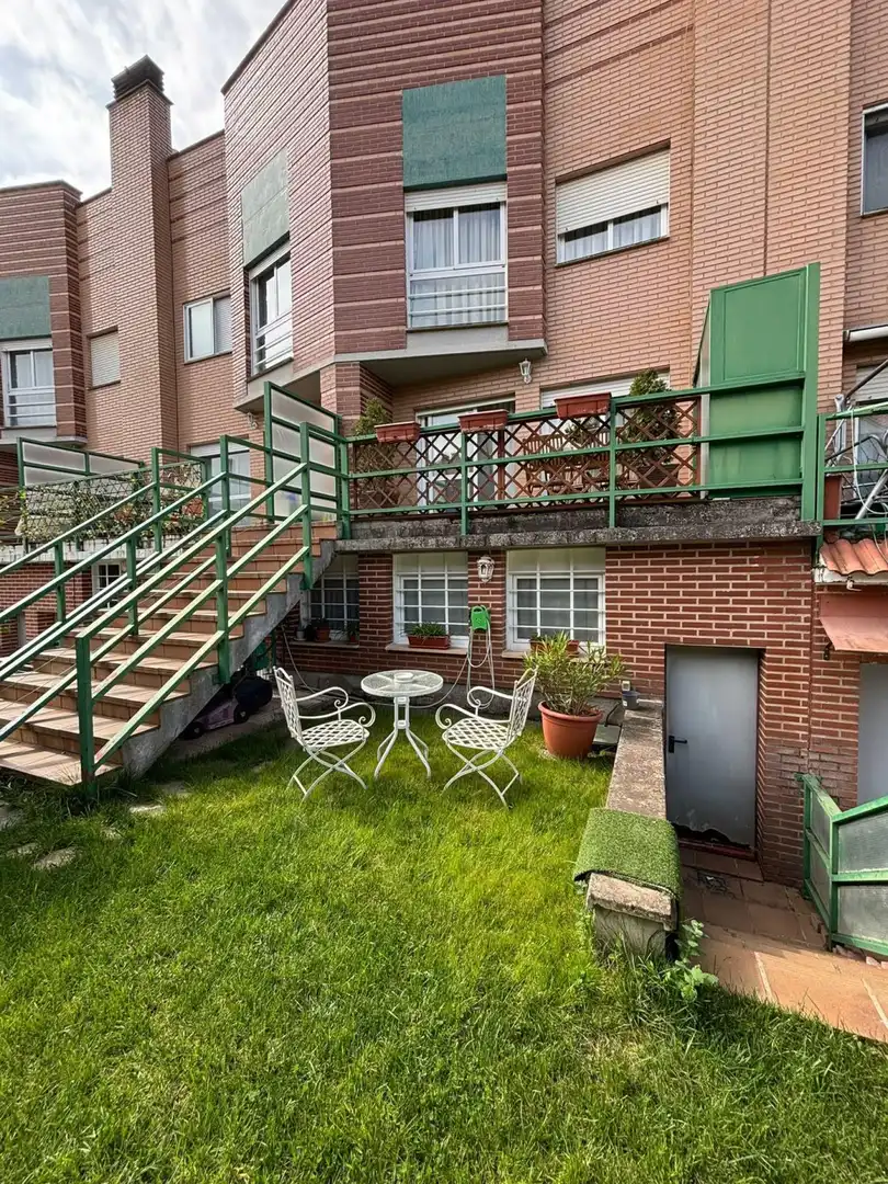 Terraza de Ático en venta en Villamediana de Iregua con Jardín privado, Parquet y Piscina