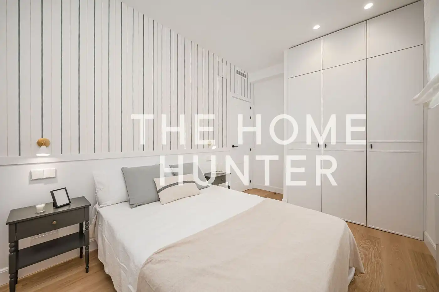 Bedroom of Flat for sale in Madrid  with Air Conditioner, Heating and Furnished