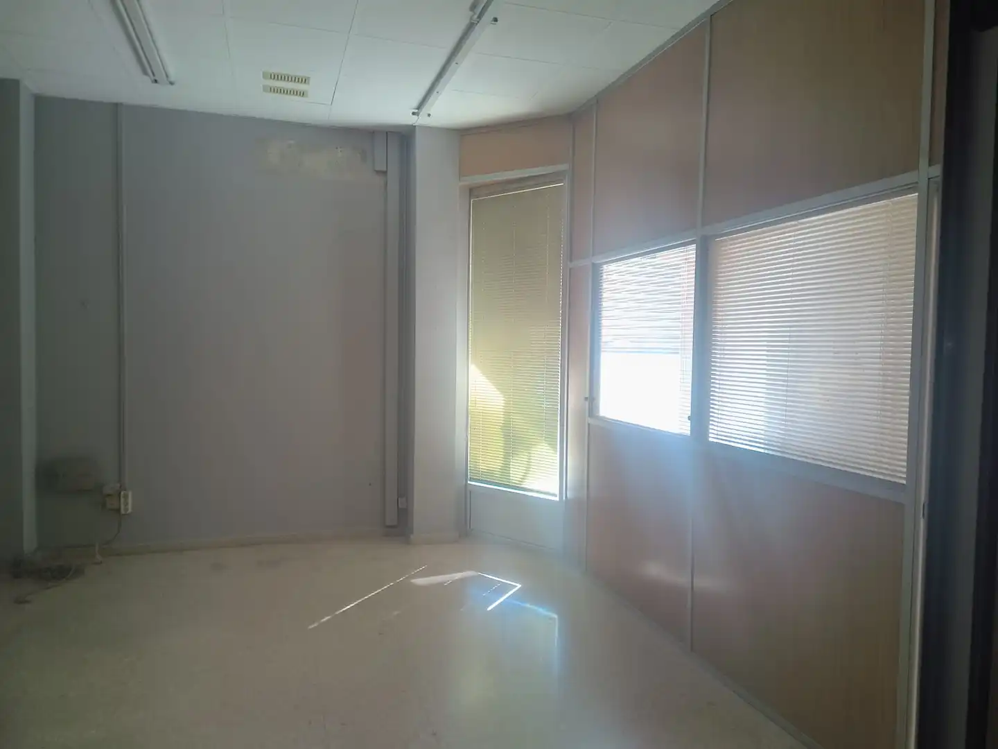 Business premises to rent in Calle Luis Buñuel 3, imagen 7