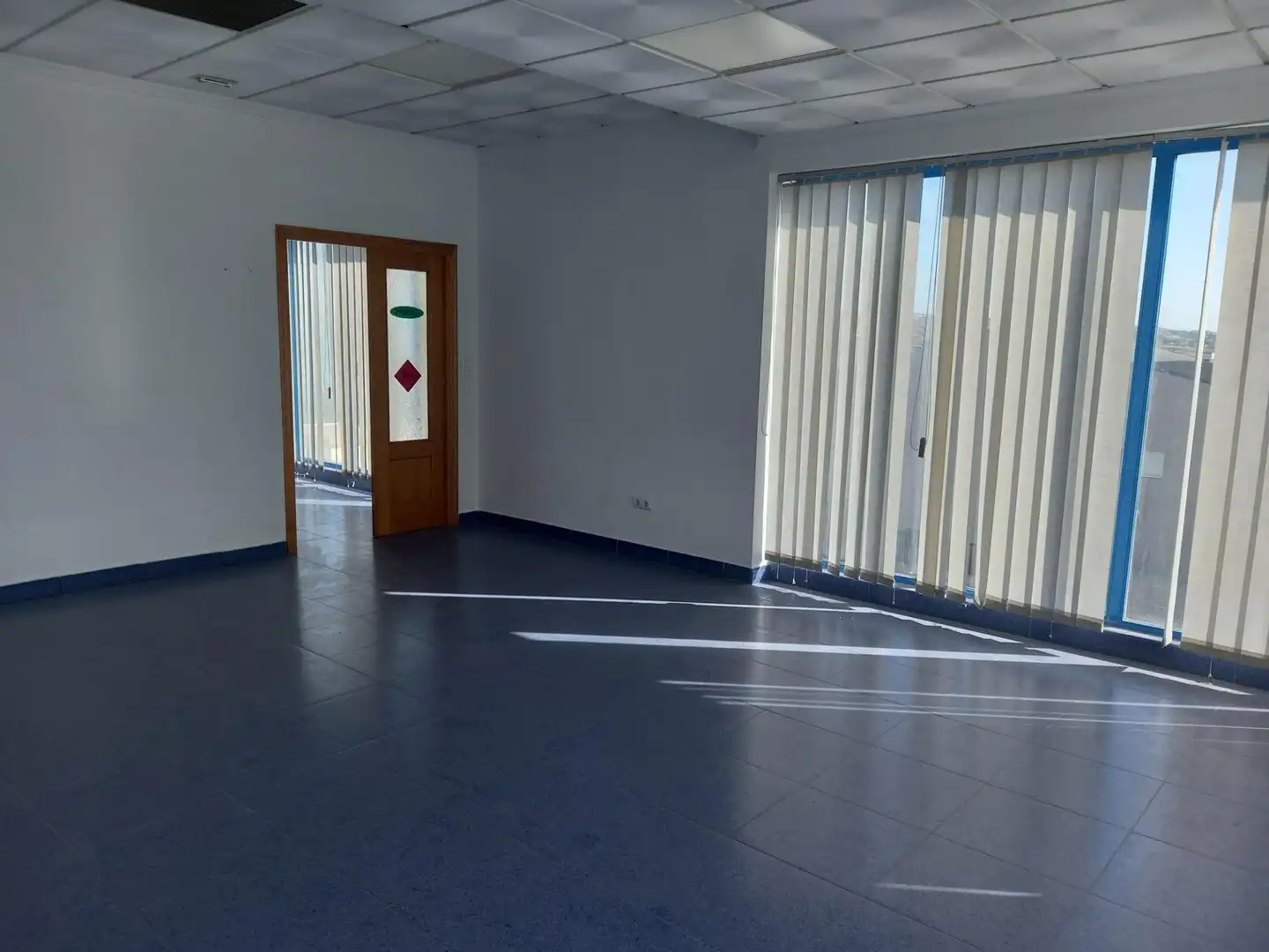 Geschaftsraum zur Miete in San Crispín