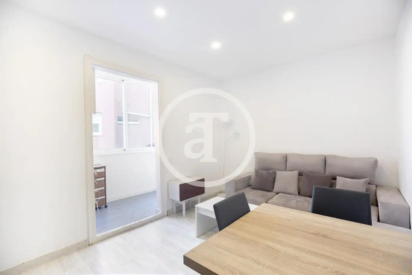 Sala de estar de Piso de alquiler en  Barcelona Capital con Calefacción, Amueblado y Horno