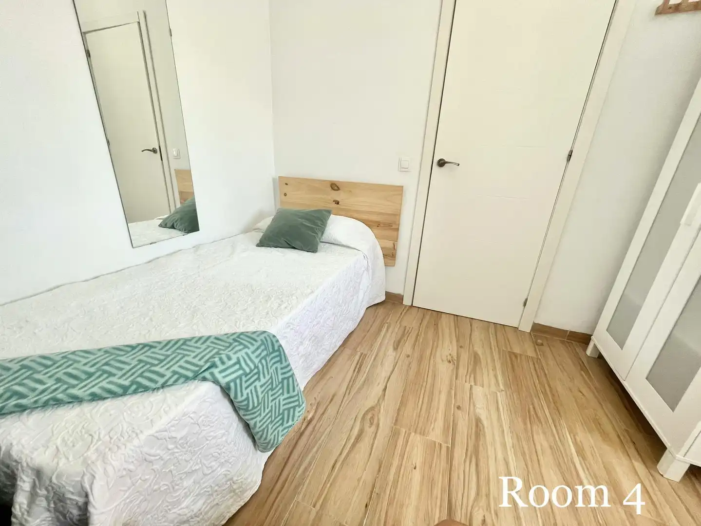 Habitación de Piso para compartir en Sevilla con Amueblado, Lavadora y TV
