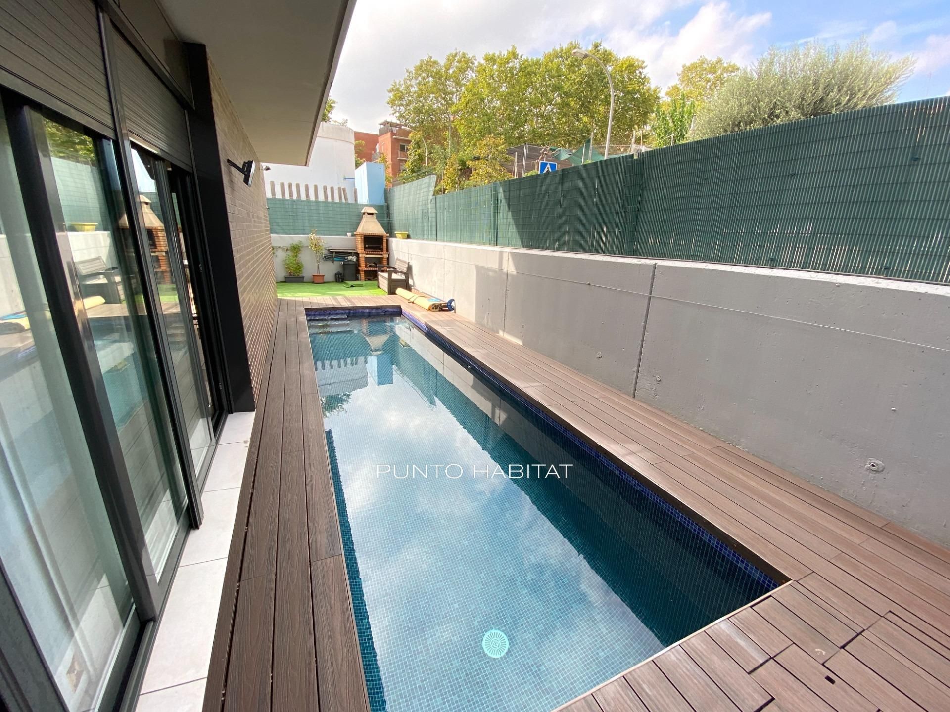 Piscina de Piso en venta en Cerdanyola del Vallès con Aire acondicionado, Calefacción y Parquet