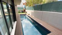 Swimming pool of Flat for sale in Cerdanyola del Vallès  with Air Conditioner, Heating and Terrace