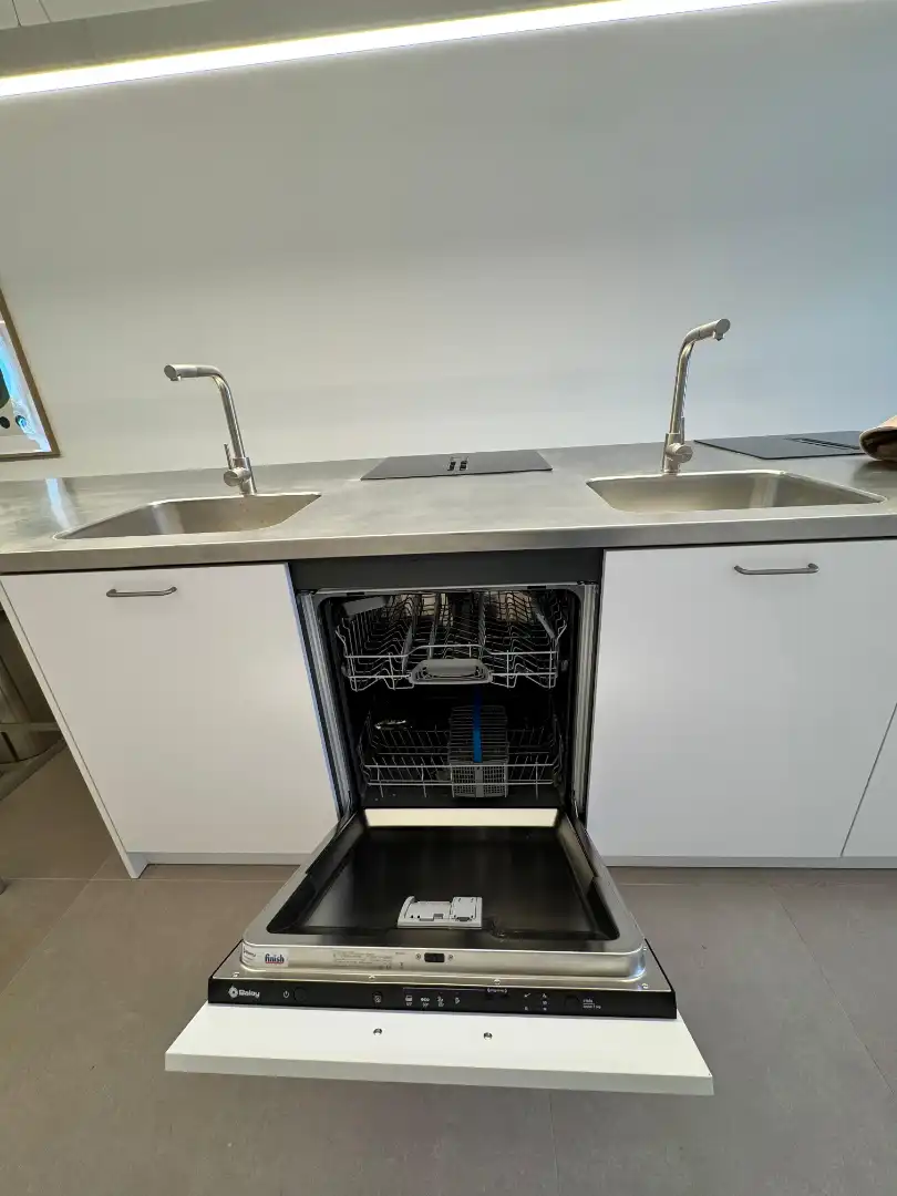 Küche von Wohnung zur untervermieten in Valencia mit Klimaanlage, Terrasse und Möbliert