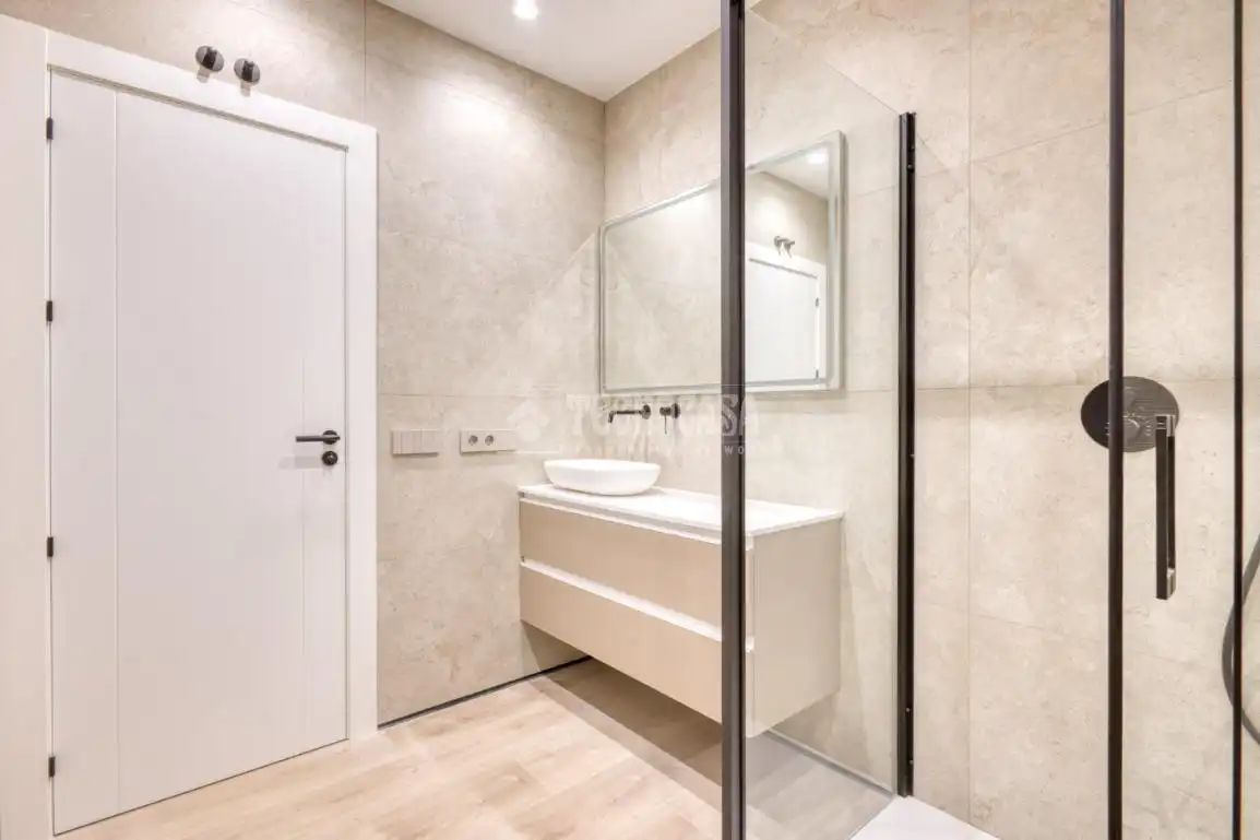 Baño de Piso en venta en Salamanca con Aire acondicionado, Calefacción y Jardín privado