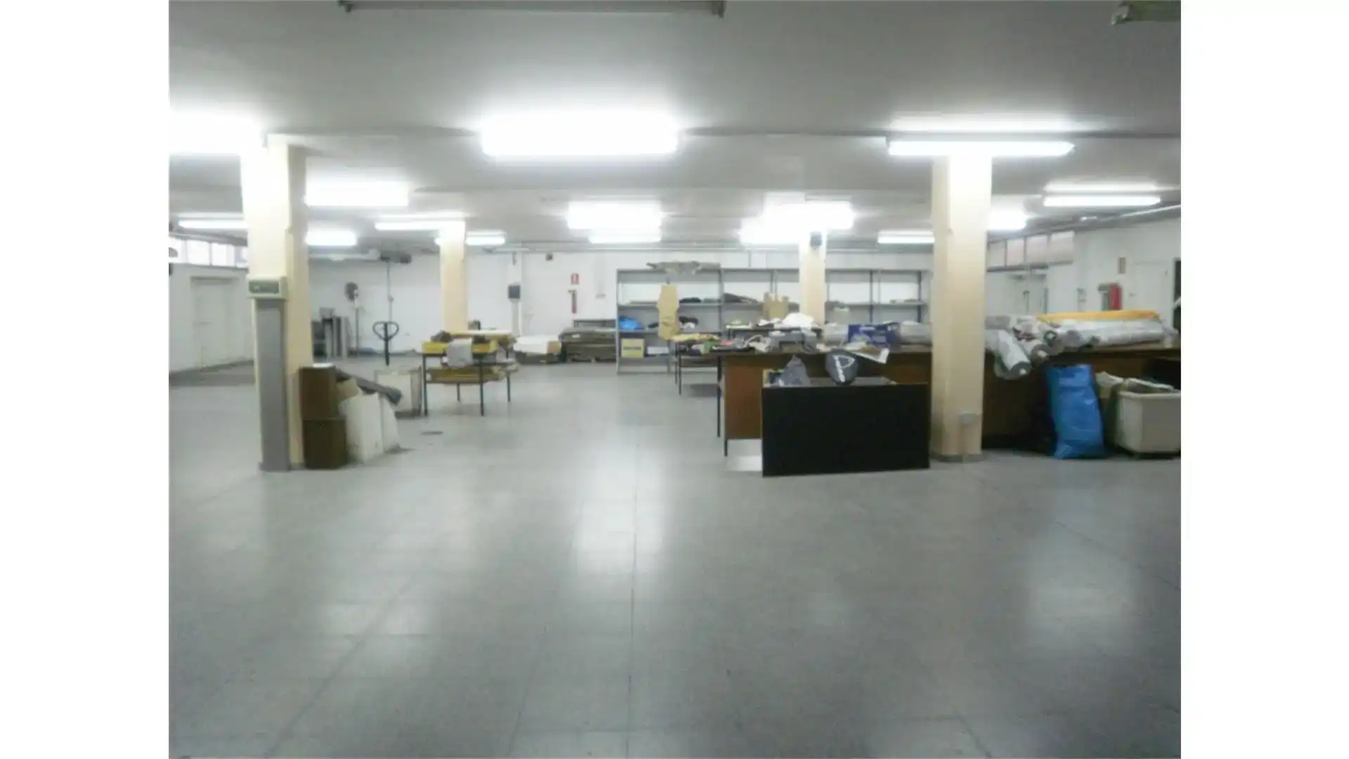 Nave industrial en venta en Poio