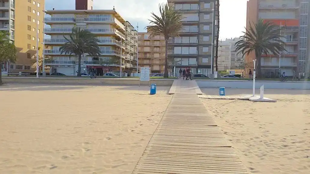 Vista exterior de Apartamento en venta en Gandia con Terraza y Balcón