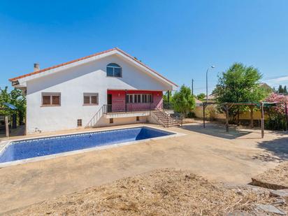 Piscina de Casa o xalet en venda en Nuevo Baztán