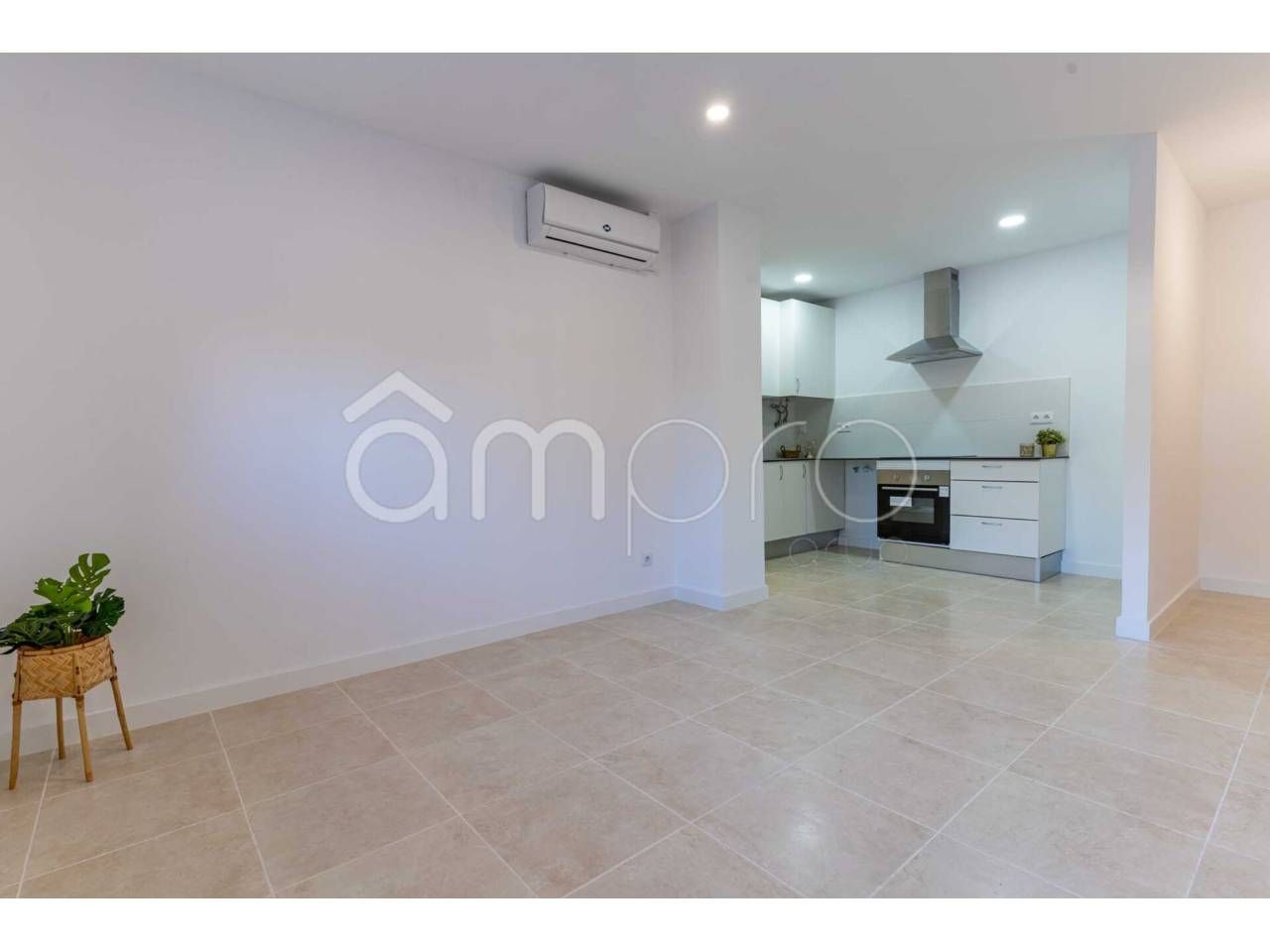 Kitchen of Flat for sale in Torredembarra  with Air Conditioner and Community pool
