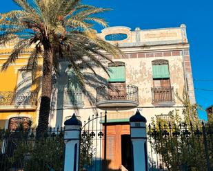 Vista exterior de Casa o xalet en venda en Alquerías del Niño Perdido amb Aire condicionat, Terrassa i Balcó