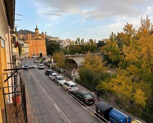 Vista exterior de Pis en venda en Cuenca Capital amb Calefacció