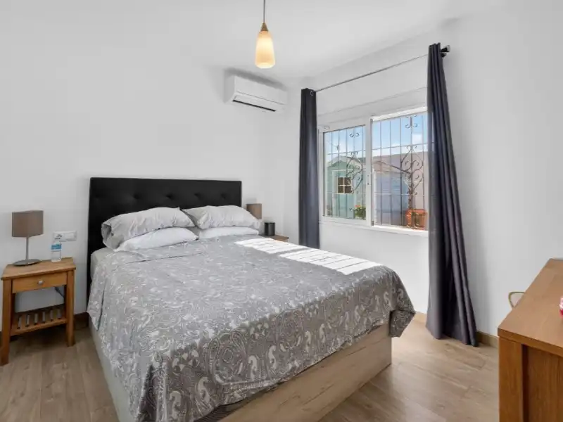 Casa aparellada amb jardí en venda a Nueva Torrevieja - Aguas Nuevas, imagen 17