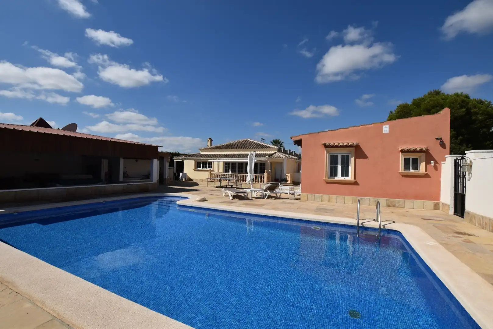 Piscina de Finca rústica en venta en Almoradí con Jardín privado
