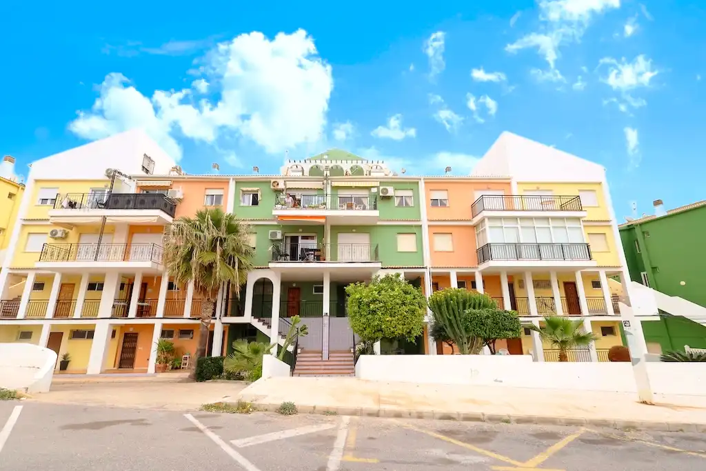 Außenansicht von Wohnung zum Verkauf in Torrevieja mit Terrasse und Möbliert