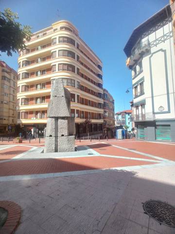 Local comercial en Venta en Lasesarre