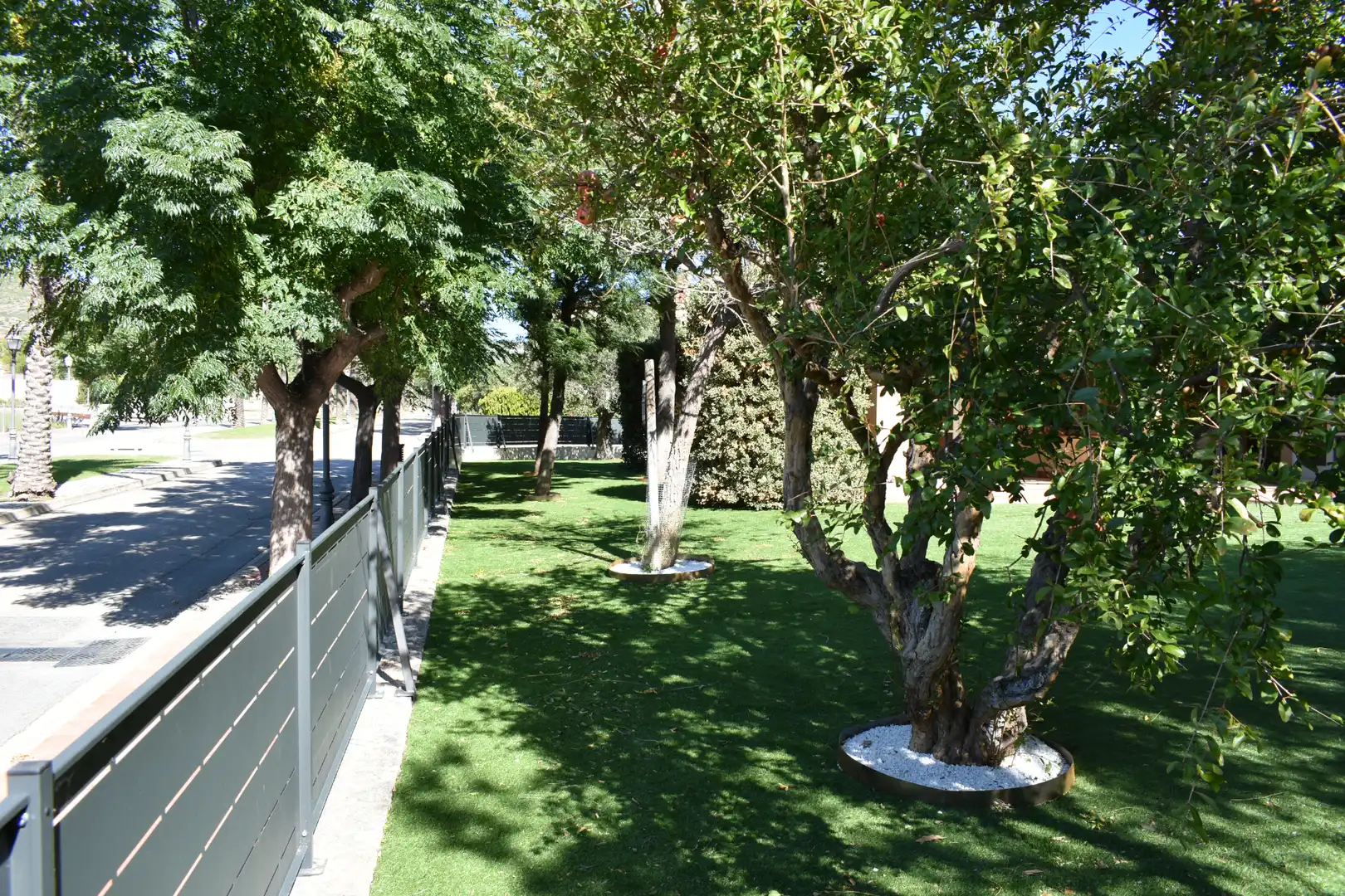 Vista exterior de Casa o xalet en venda en Mont-roig del Camp amb Aire condicionat, Calefacció i Jardí privat