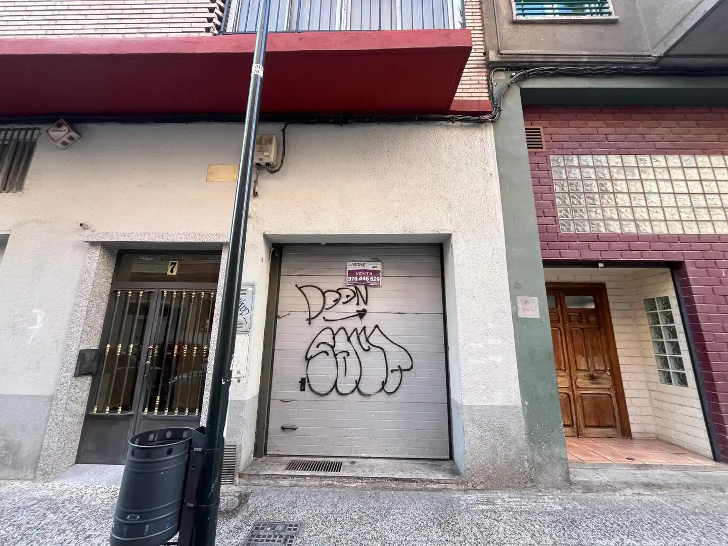 Exterior view of Commercial properties for sale in Zaragoza