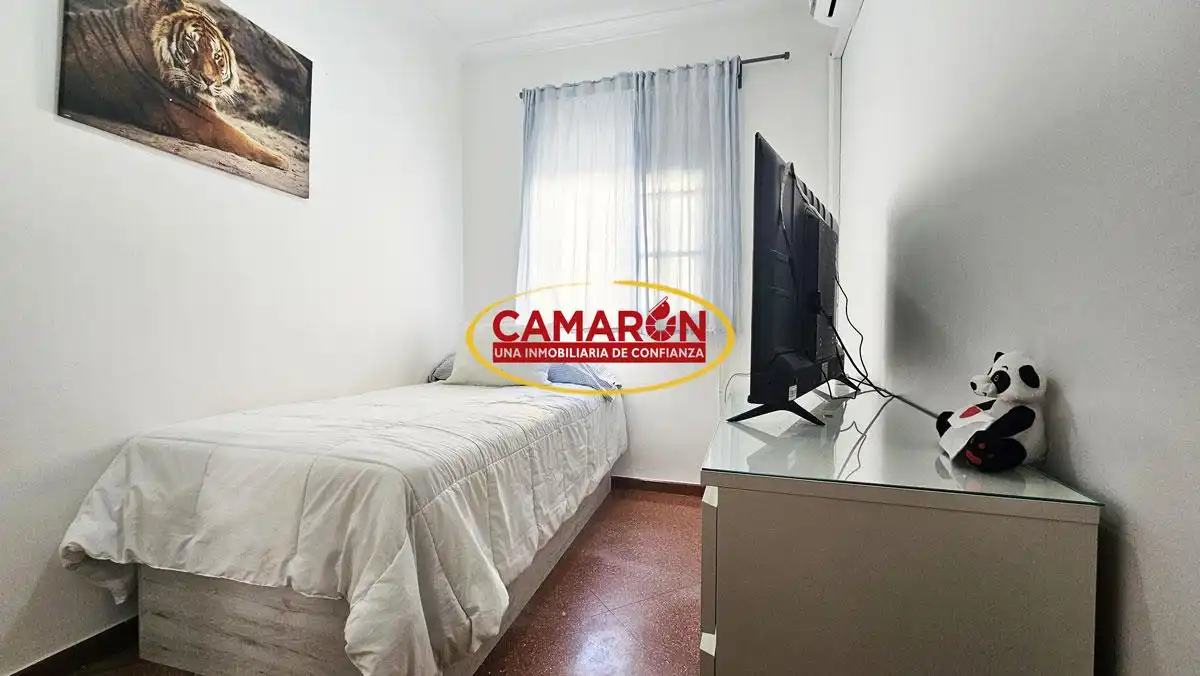 Habitación de Casa adosada en venta en La Puebla del Río