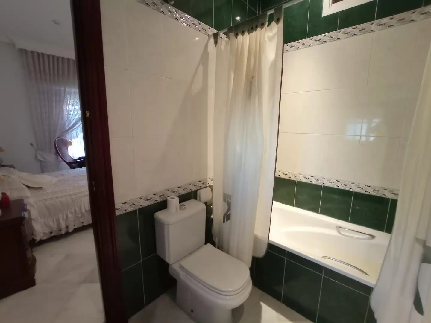 Baño de Casa o chalet en venta en Chiclana de la Frontera con Aire acondicionado, Calefacción y Jardín privado
