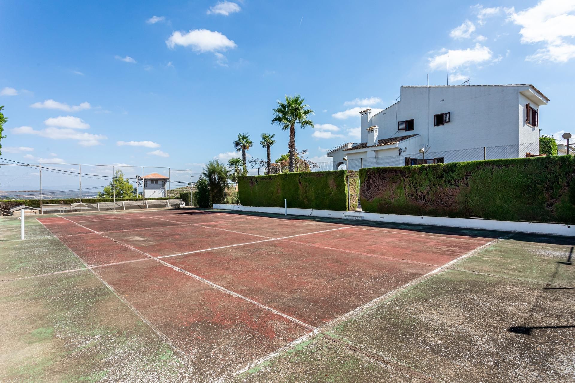 Vista exterior de Casa o xalet en venda en Torrent amb Jardí privat i Terrassa