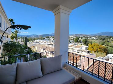 Mini appartamento con piscina in vendita a Nueva Andalucía
