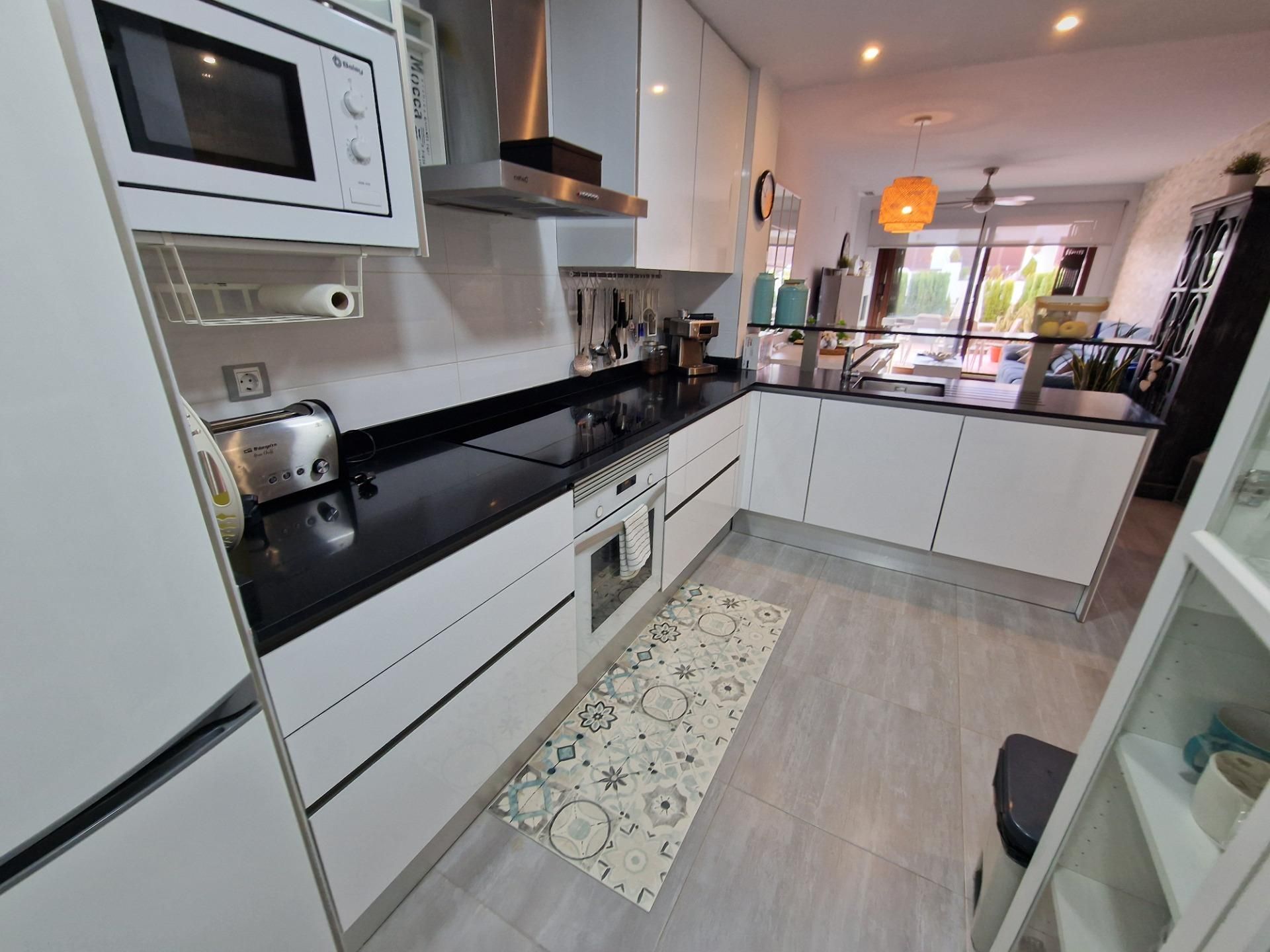 Erdgeschoss zum Verkauf in Calle Lisboa, San Juan de los Terreros