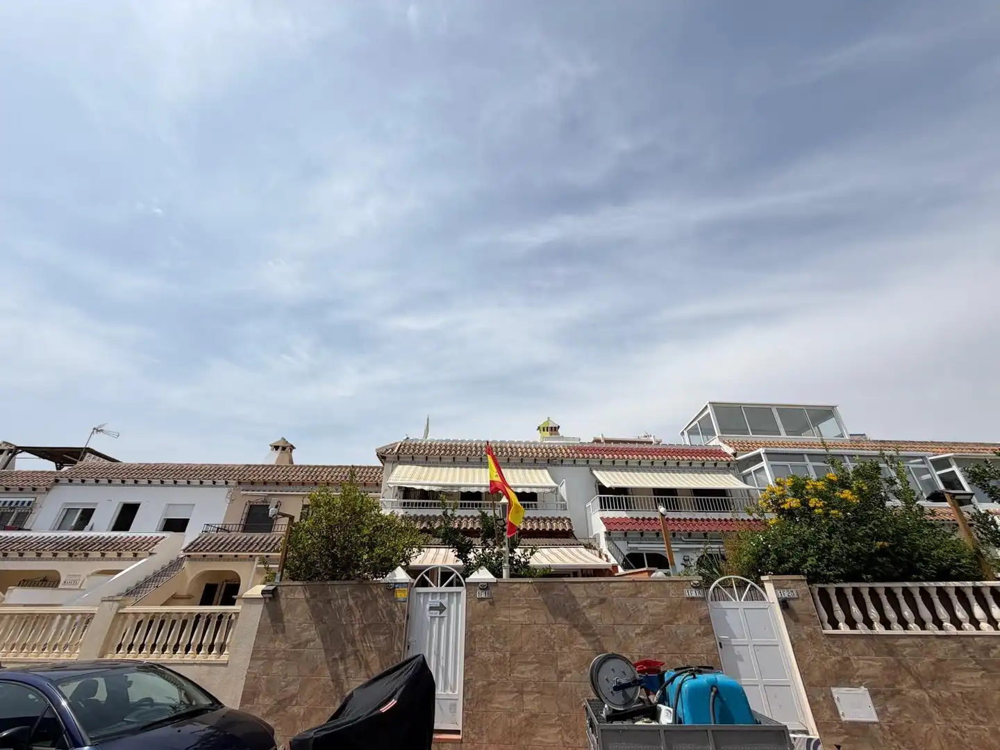 Vista exterior de Casa o xalet en venda en Torrevieja amb Aire condicionat, Calefacció i Traster