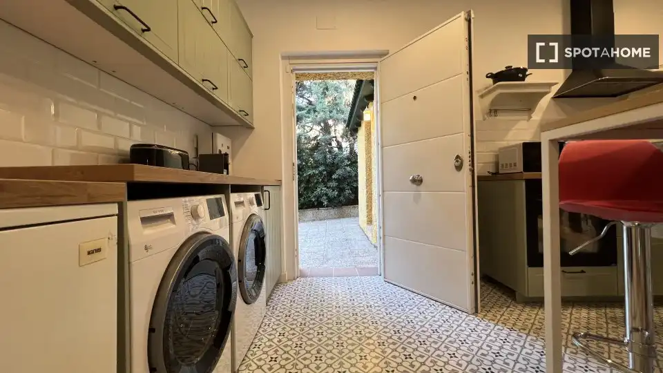 Kitchen of Flat for rent in Madrid  with Air Conditioner, Heating and Furnished