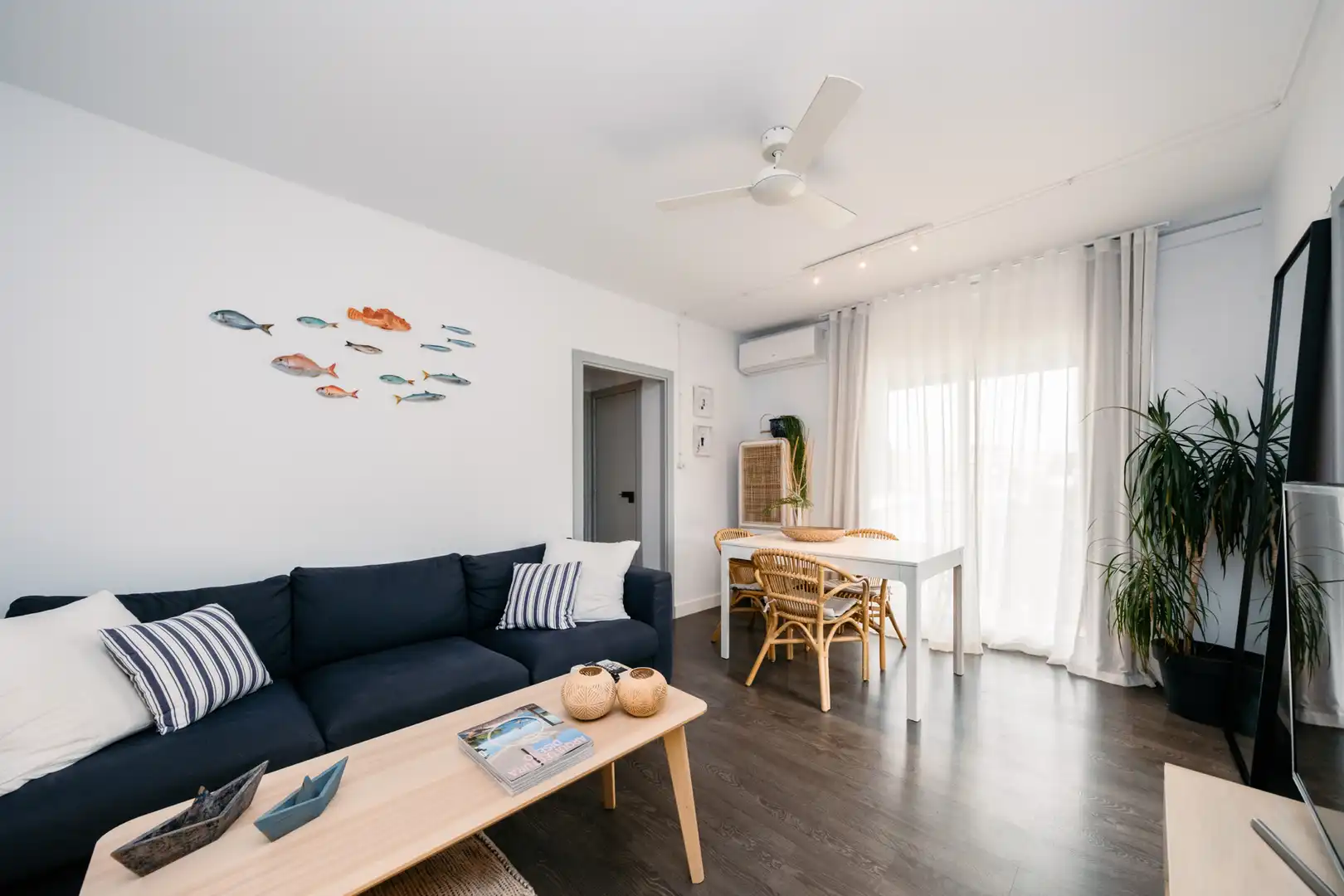 Sala de estar de Ático en venta en El Vendrell con Aire acondicionado, Parquet y Amueblado