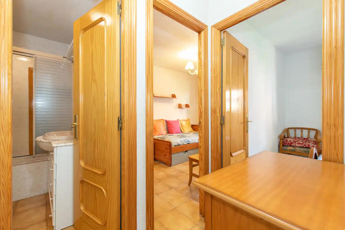 Habitación de Dúplex en venta en Manzanares El Real con Calefacción, Amueblado y Piscina comunitaria