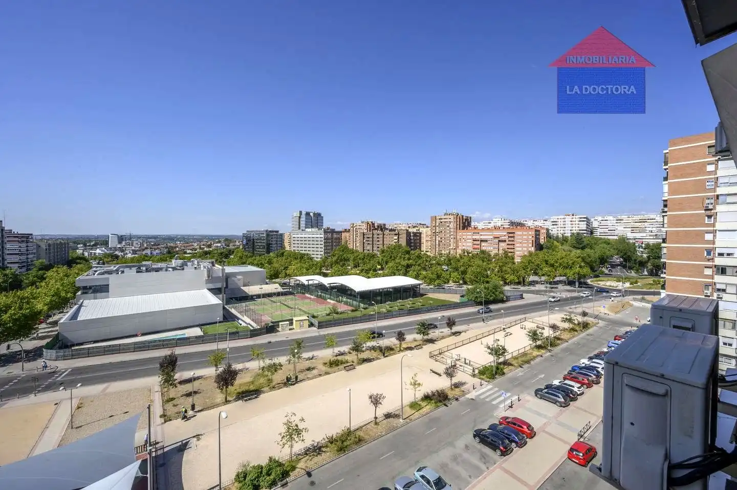 Vista exterior de Piso en venta en Madrid con Aire acondicionado, Calefacción y Parquet