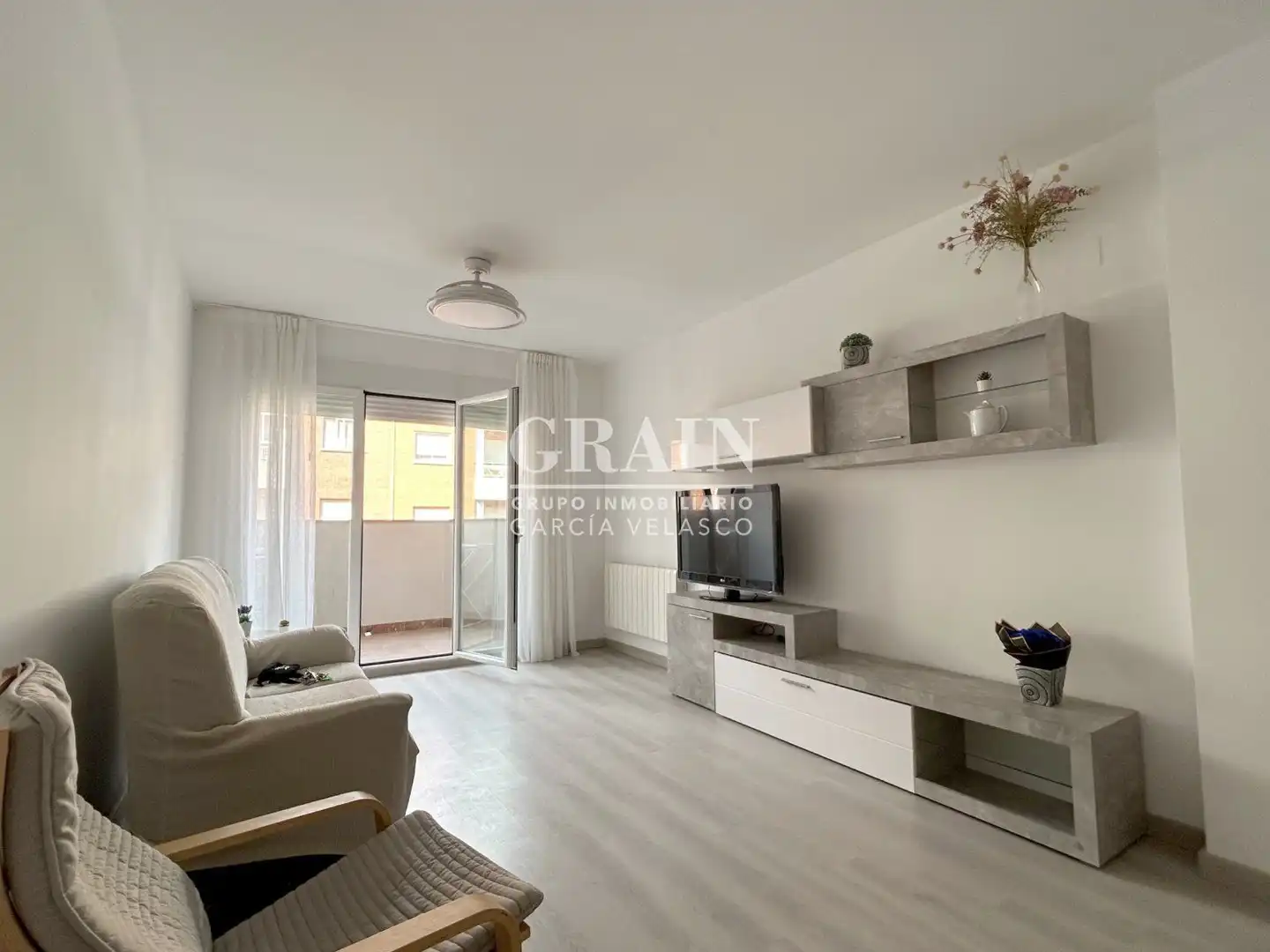 Sala d'estar de Apartament en venda en Albacete amb Calefacció, Traster i Piscina