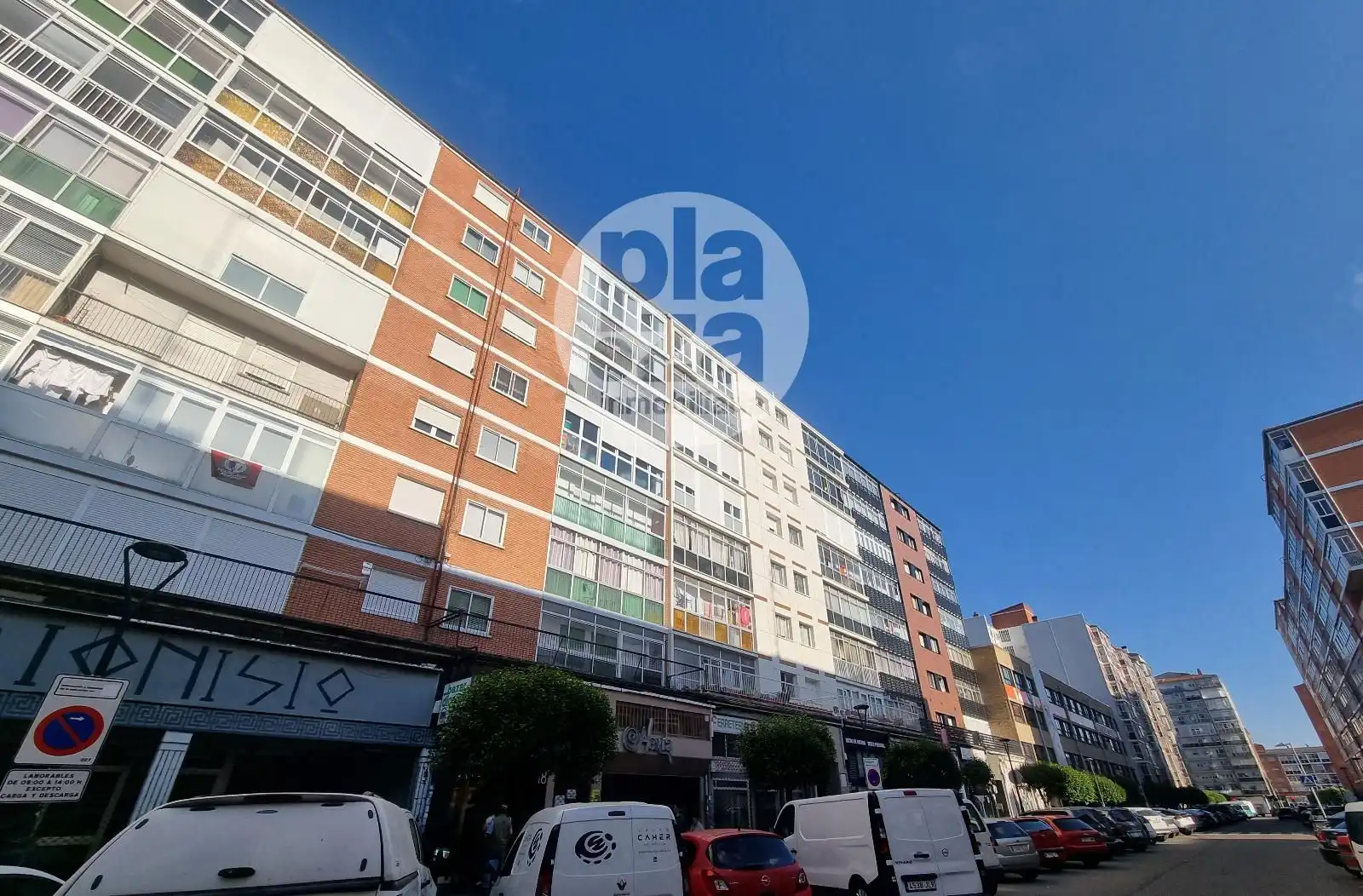 Vista exterior de Piso en venta en Burgos con Calefacción y Terraza