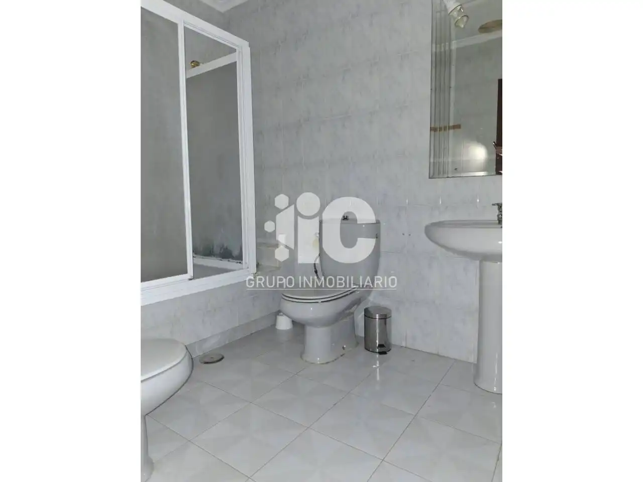 Bathroom of Flat for sale in Baena