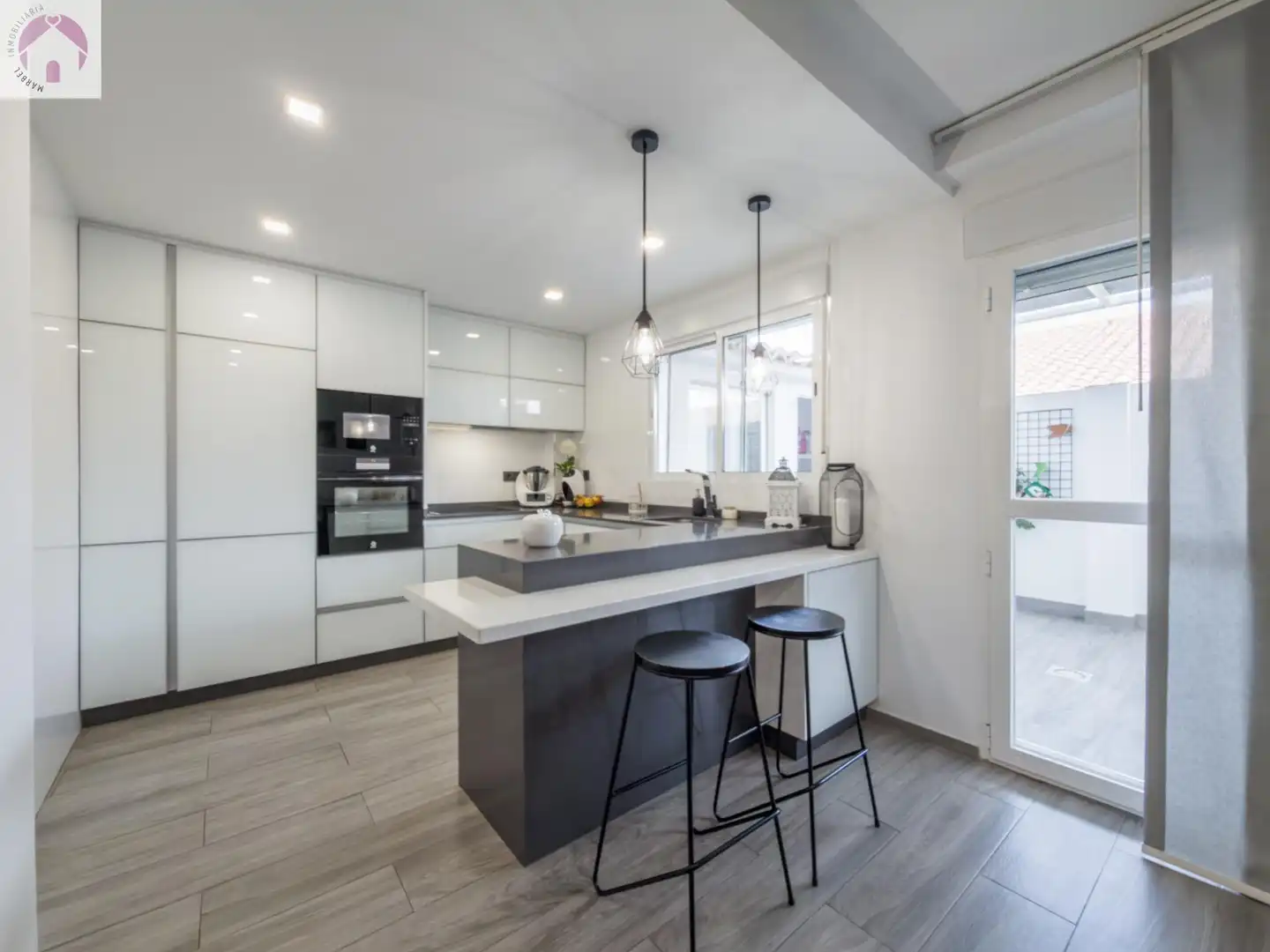 Kitchen of Detached homes for sale in Cenes de la Vega  with Air Conditioner, Heating and Terrace