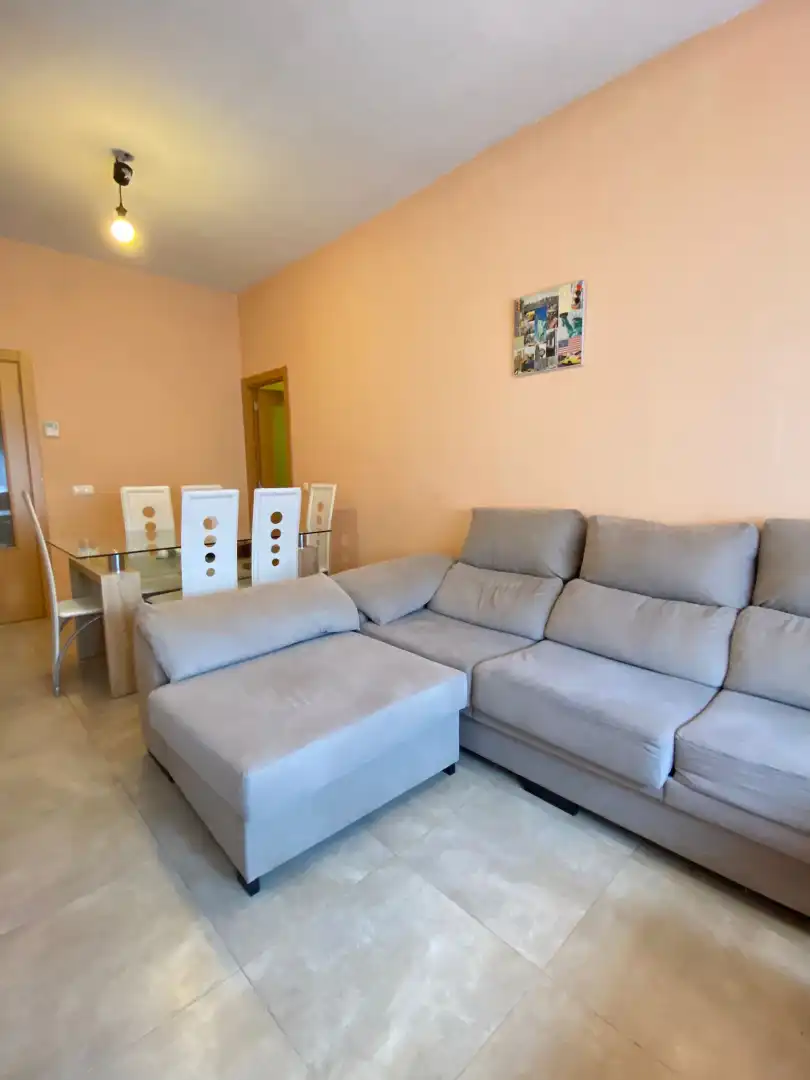 Sala d'estar de Pis en venda en Velilla de San Antonio amb Calefacció, Traster i Forn